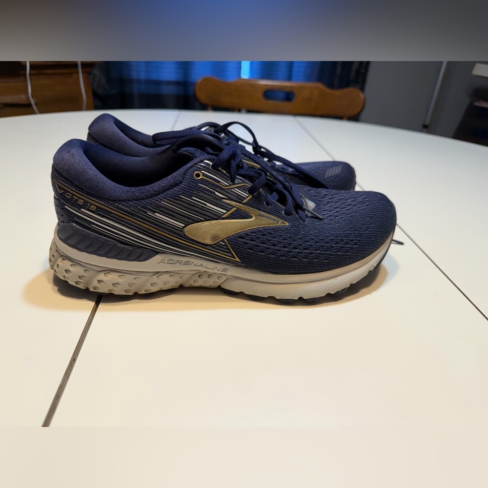Brooks Adrenaline GTS 19 men's 9.5 running shoes navy blue